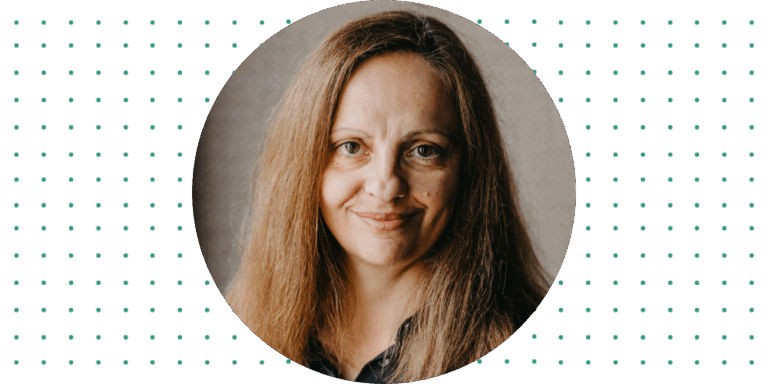 Ula, background dots